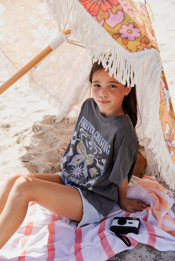 Eve Girl - Chasing The Sun Tee - Charcoal