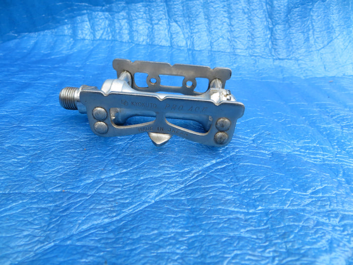 Kyokuto Pro Ace Left Pedal NJS (25102205)