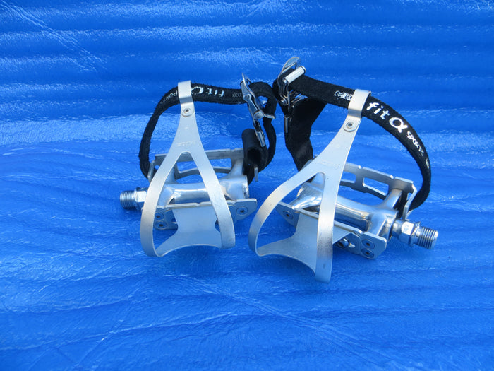 MKS Royal Nuevo NJS Pedals , MKS NJS M-size AA Clips and Toshi NJS Toe Straps (26011307)