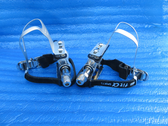 MKS Supreme NJS Pedals , MKS AA M-size NJS Clips and MKS Fit-α Sports NJS Toe Straps (26022317)