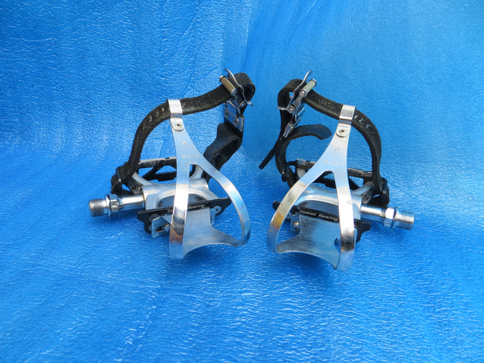 MKS Supreme NJS Pedals , MKS Steel M-size NJS Clips and MKS Fit-α Sports NJS Toe Straps (26081718)