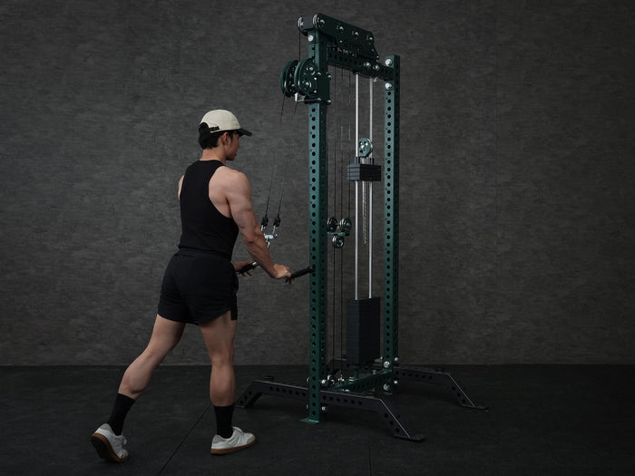 Gym Plus Revolving EZ Curl Bar Cable Attachment with Rubber Grips REV-CURL-BAR a man performing lat pulldown